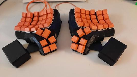 Wrist rest for Dactyl-ManuForm, no additional Hardware