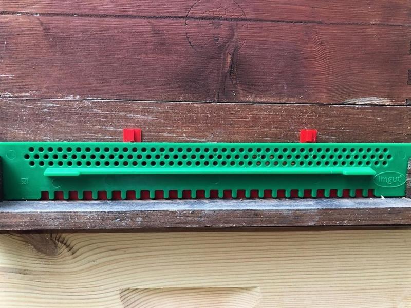 Schieber für Flugloch / Beehive entrance reducer