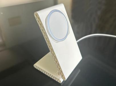 Apple 2024 MagSafe Wireless Charger Stand