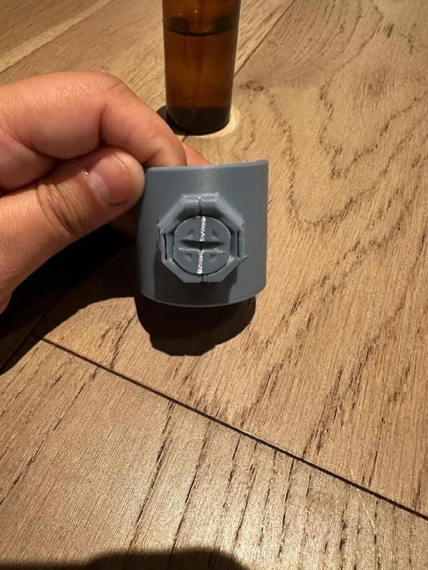 Multiboard Small Spray Bottle Holder - Bolt locked   