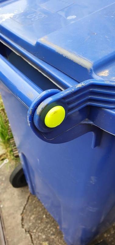 UK Wheelie Bin Lid Peg Pin