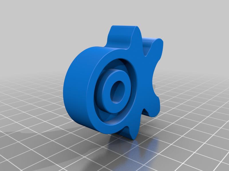 Fiskars reduction hedge shears, central detail