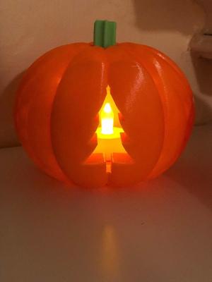 Christmas Tree Face for thjelmfelt's Jack O'Lantern