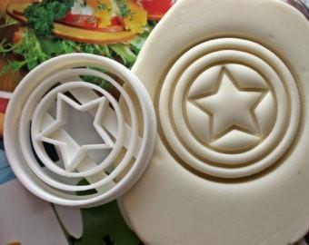 Superman, Batman, Wonderwoman, Captain america cookie cutters