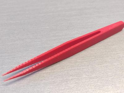 Tweezer tool for delicate parts