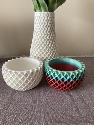 Small pot from spiral vase