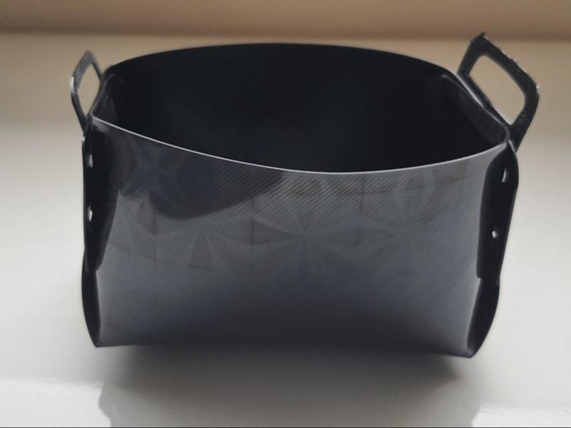 EMPTY-POCKETS-JEWELRY-HOLDER BASKET