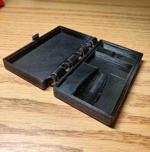 Leaf Twig Razor Case