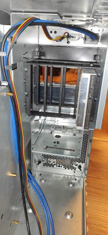 4×3.5" HDD adapter bracket to 3×5.25" bay, specific to a PC case