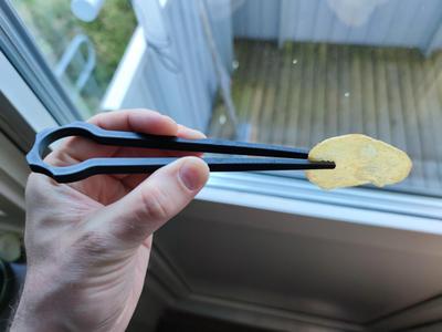 Snack claw