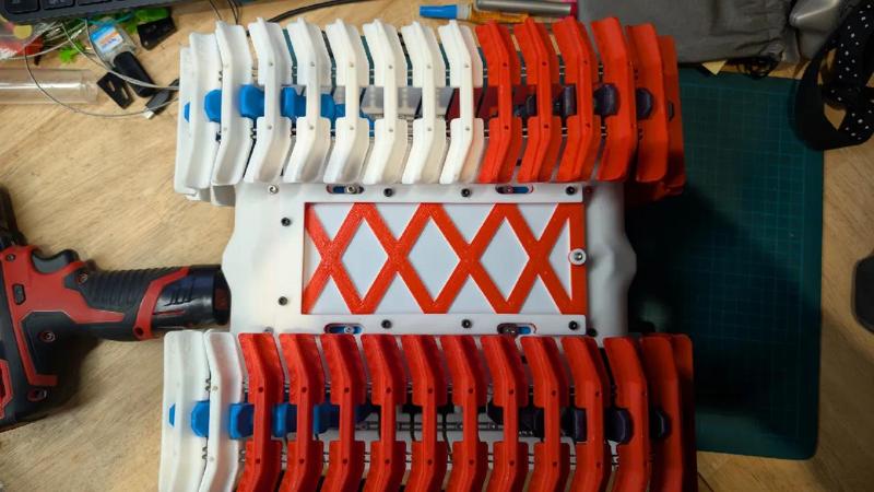 Fast RC Tank Sliding access lid   