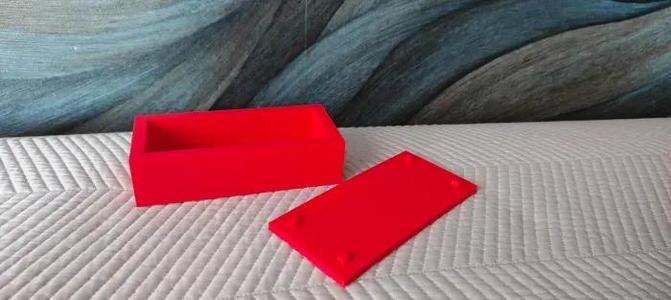 Container Box with cover   