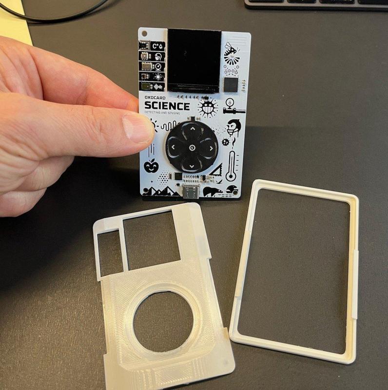 Plastic case for the Oxocard Science Computer