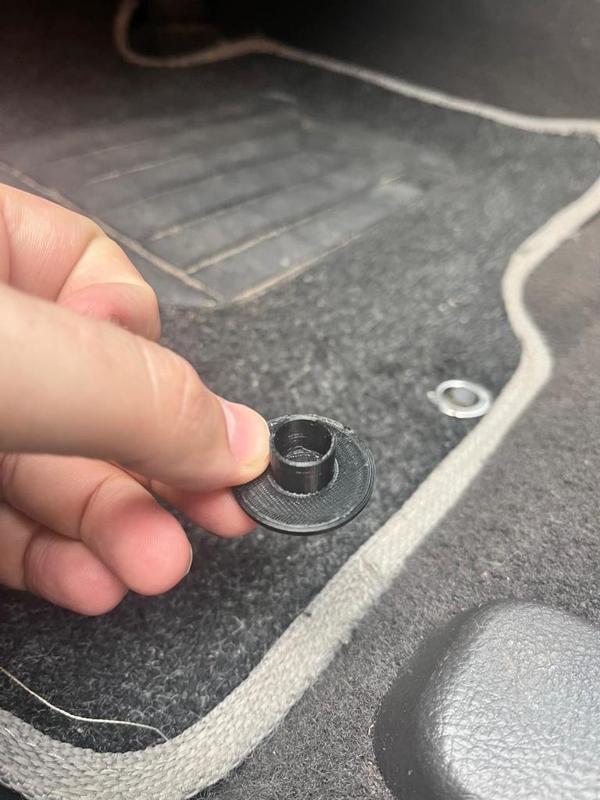 Floor Mat Locker – Hyundai Santa Fe 2008 to 2013 (modified)