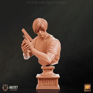 Leon Kade | Bust