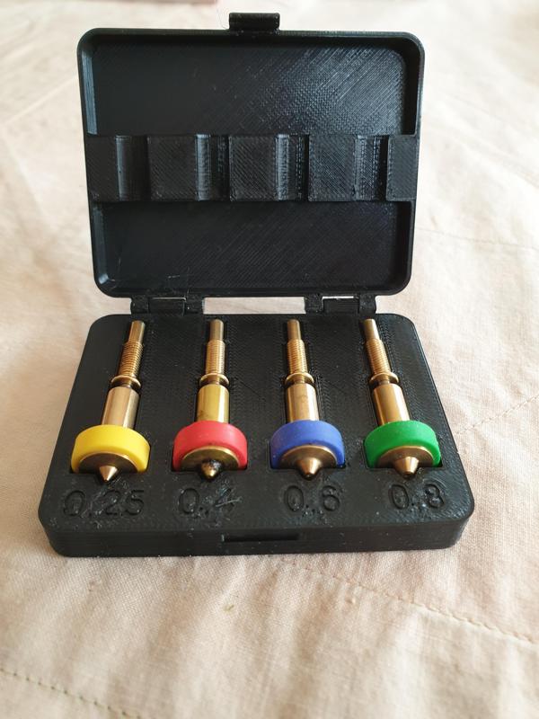 Boite pour 4 nozzles Revo