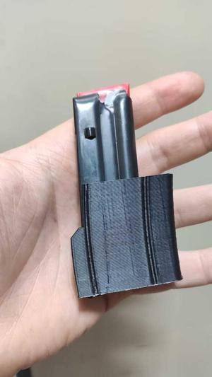 Case Magazine CBC 7022