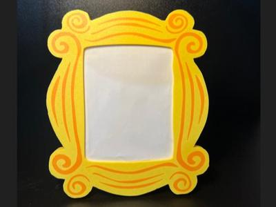 Friends-themed photo frame with stand