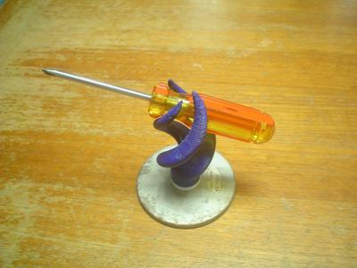 Flex tentacle tool holder