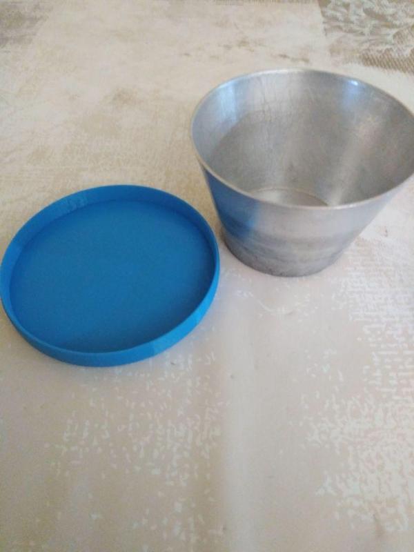 Tapa para recipientes de 83mm./Cover for 83mm containers.