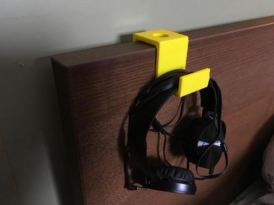 Headphone hook