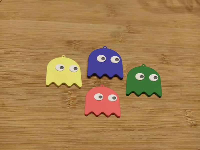 Pacman ghost keychain