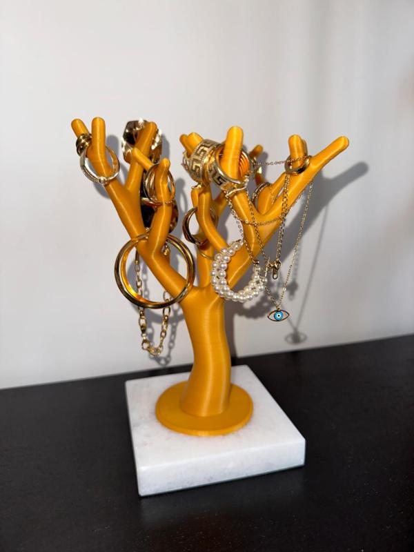 Tree jewelry holder