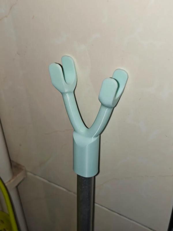 Clothesline hanger fork head