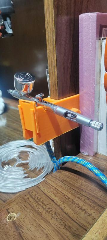 Soporte vertical para aerografo truper