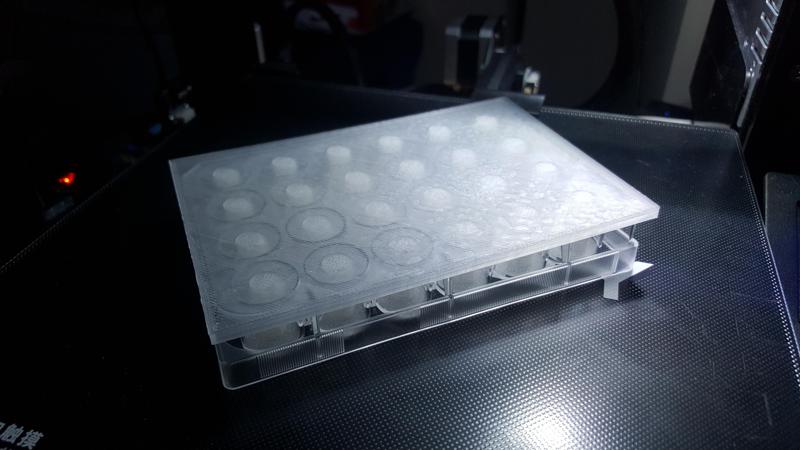 PLAT 24-well liquid spreader