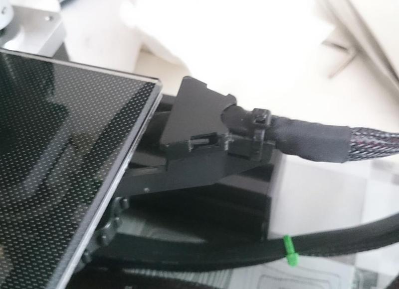 Cover of Strain Relief Bracket for Heated Bed Cable (Ender-3 / Ender-3 Pro)
