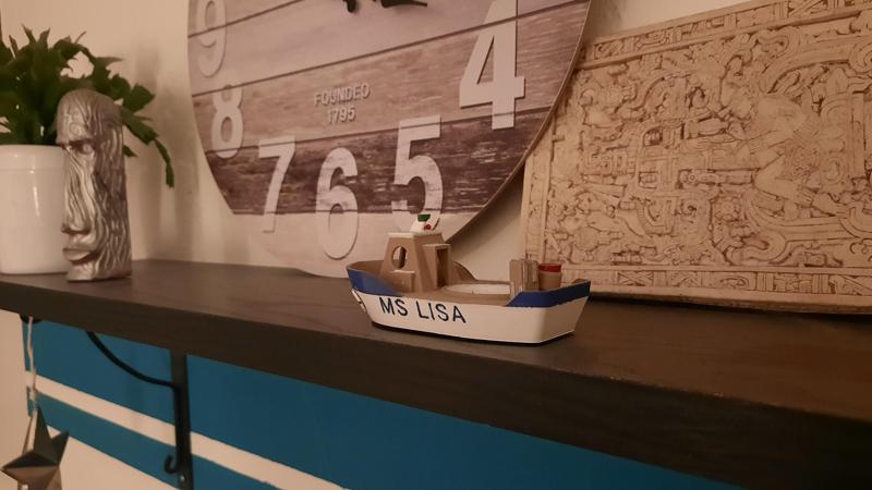 Fishing boat (Bathtube/Pond)