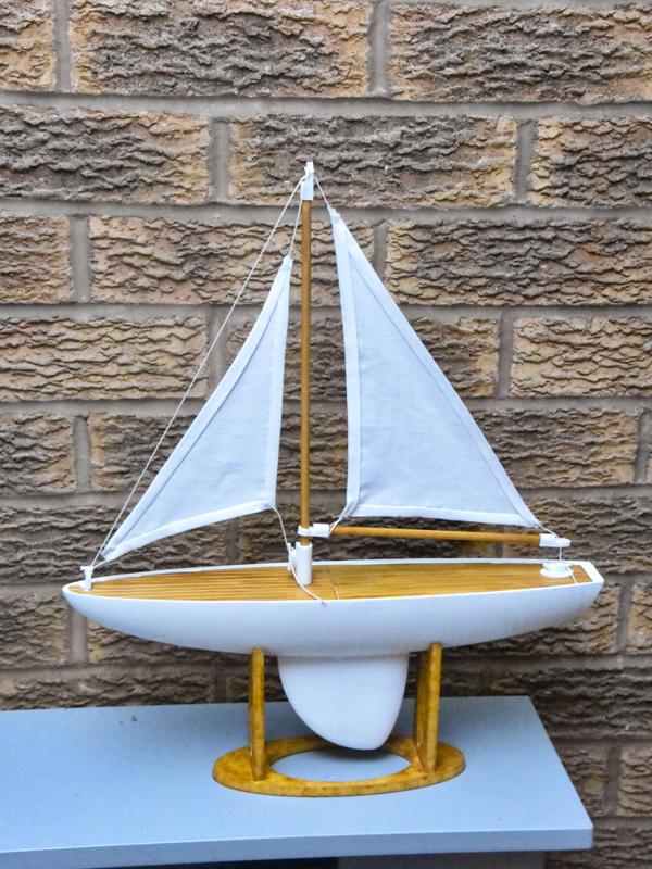 Small Model Sail Boat / Yacht - 40cm Long Hull