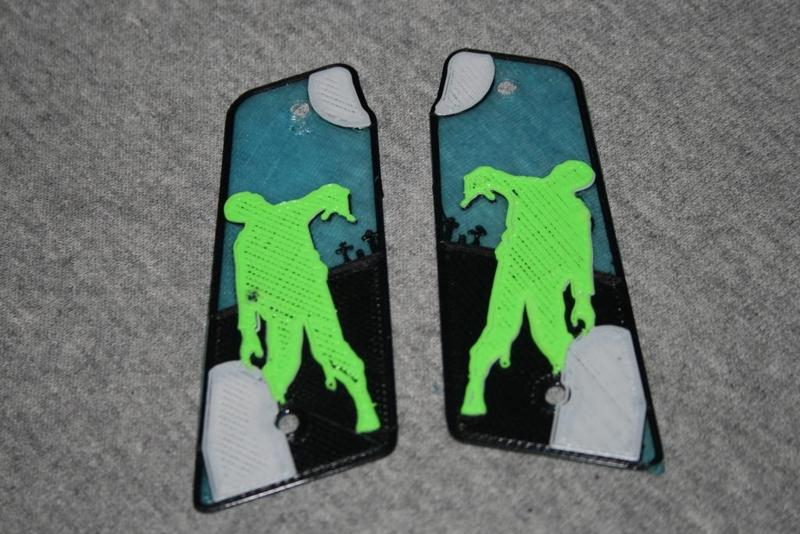 Walking Dead Zombie - 45° Paintball Grips