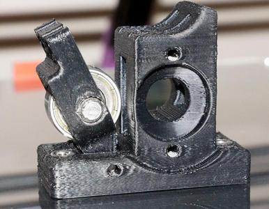 Makergear Extruder mount alternative for 3mm filament