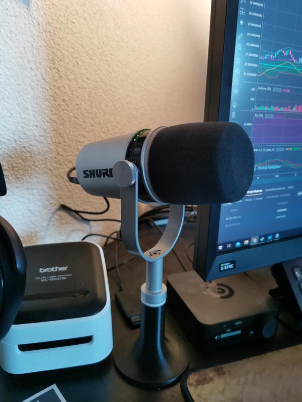 Shure MV7 Table Stand