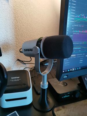 Shure MV7 Table Stand