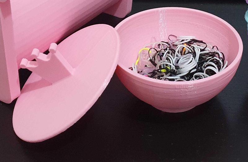 Small accessories bowl, with crown lid