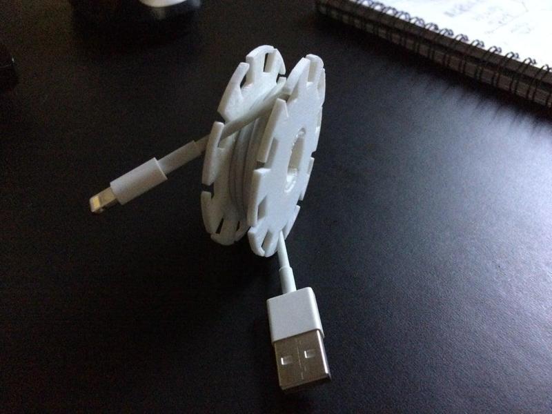 Cable Reel - perfect for iPhone cables, old and new