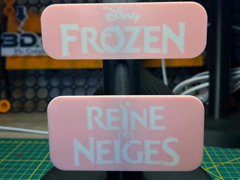 Frozen keychain or lamp decoration
