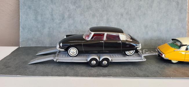 Car carrier trailer 1/43