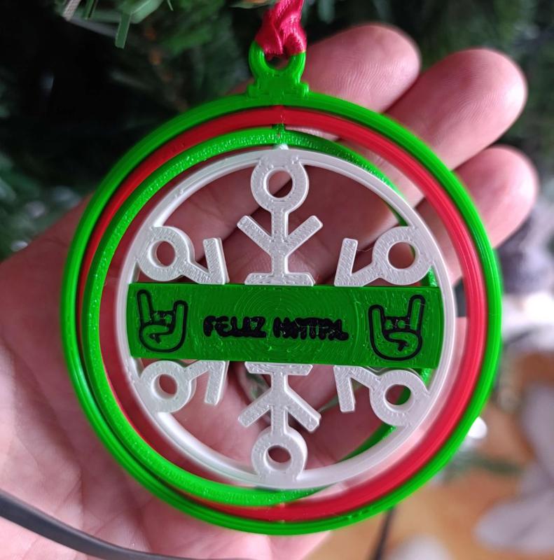 christmas  ornament á tuga 
