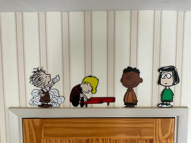 Peanuts characters all 4 colour/some extra ones