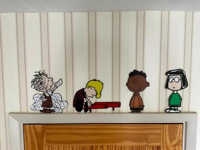 Peanuts characters all 4 colour/some extra ones