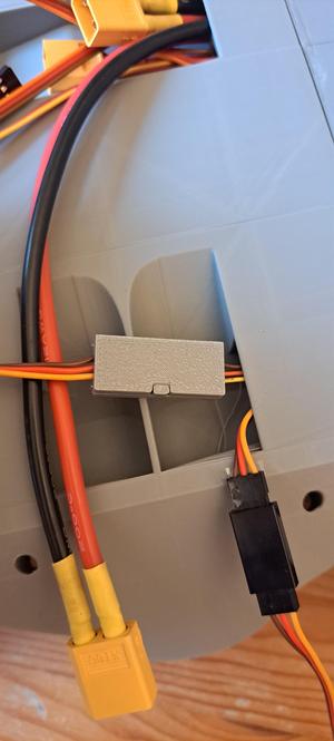 Servo plug case