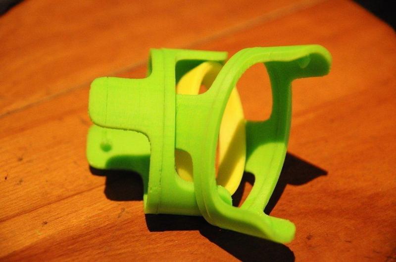 Oval hollow universal joint for cable management