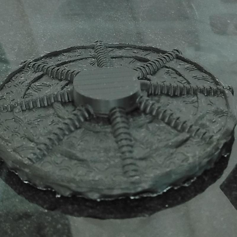 Alien Xenomorph head statue