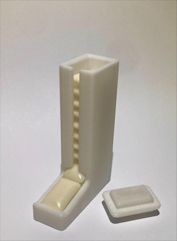 Chewing gum dispenser