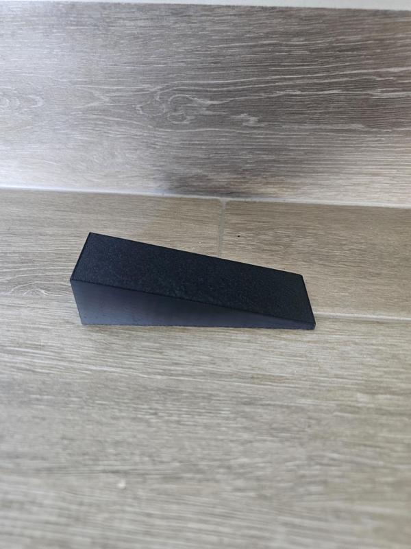 Low Profile Anti-Slip Doorstop Wedge – 3D Print Model