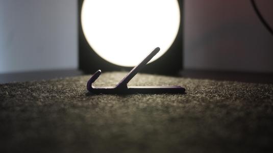 Small Phone Stand : Compact & Portable Phone Holder / Soporte Pequeño para Teléfono Móvil